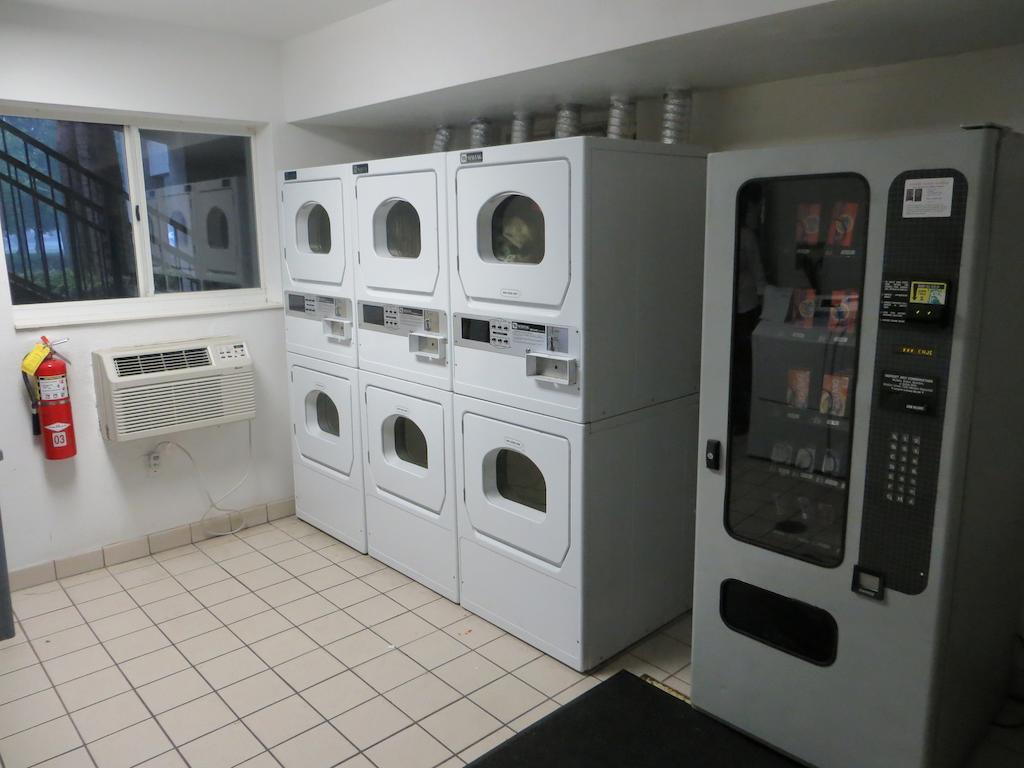 Daytona Beach Extended Stay Hotel Bagian luar foto